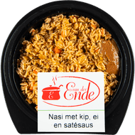 Maaltijd nasi sate