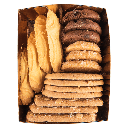 Foto van Zoete koekjes assorti op witte achtergrond