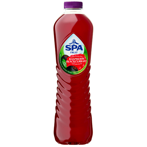 Foto van Spa Fruit still raspberry blackcurrant op witte achtergrond