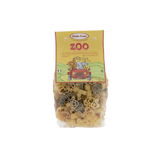 Foto van Dalla Costa Zoo pasta tricolore op witte achtergrond