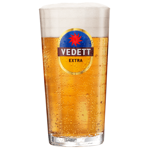 Foto van Vedett Extra India pale ale op witte achtergrond