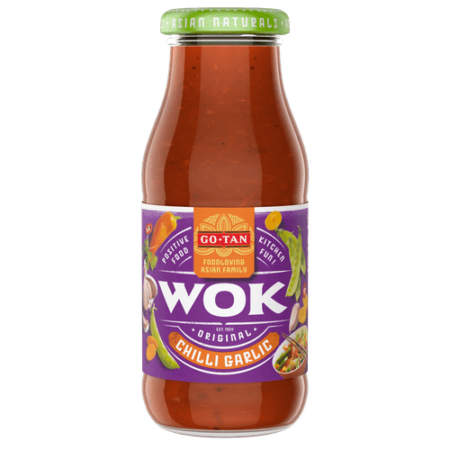 Foto van Go-Tan Woksaus chili garlic op witte achtergrond