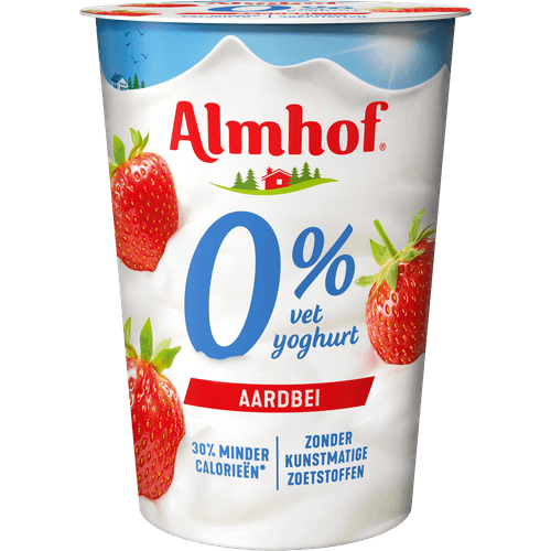 Foto van Almhof Yoghurt 0% vet aardbei op witte achtergrond