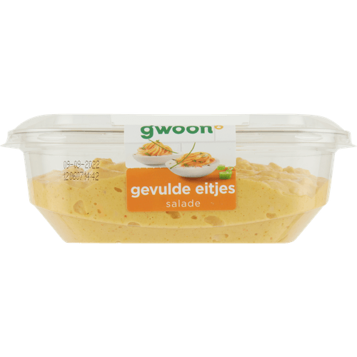 Foto van G'woon Salade gevulde eitjes op witte achtergrond