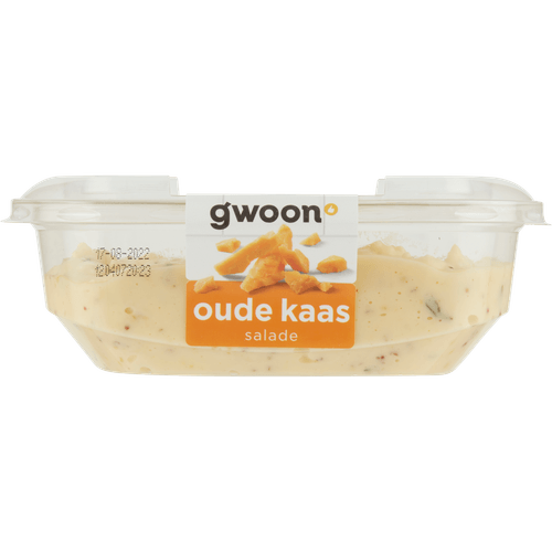 Foto van G'woon Salade oude kaas op witte achtergrond