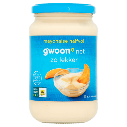 Foto van G'woon Mayonaise halfvol op witte achtergrond