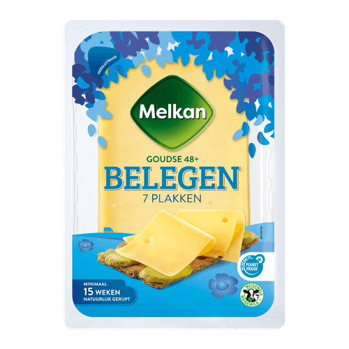 Foto van Melkan Goudse belegen 48+ plakken op witte achtergrond