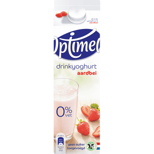Foto van Optimel Aardbei op witte achtergrond