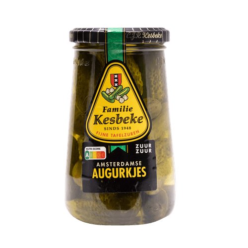 Foto van Kesbeke Zure augurkjes op witte achtergrond