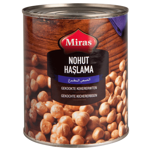 Foto van Miras Nohut haslama Kikkererwten op witte achtergrond
