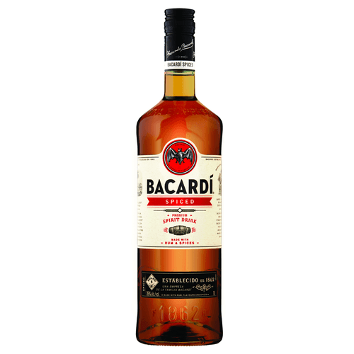 Foto van Bacardi Rum spiced op witte achtergrond