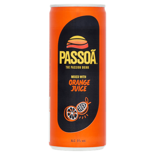 Foto van Passoa Orange juice op witte achtergrond