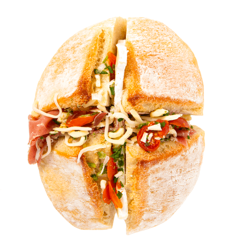 Foto van DekaVers Borrelbol salami pesto op witte achtergrond