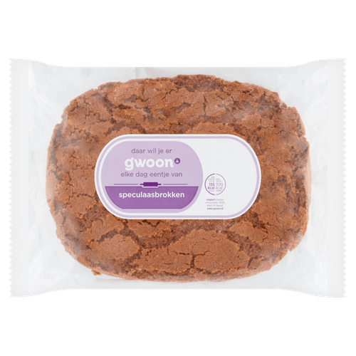 Foto van G'woon Speculaasbrokken op witte achtergrond