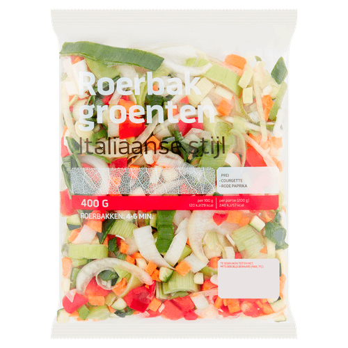 Foto van Roerbakgroente italiaanse stijl op witte achtergrond