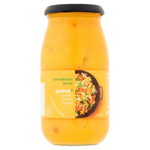 Foto van G'woon Roerbaksaus kerrie op witte achtergrond