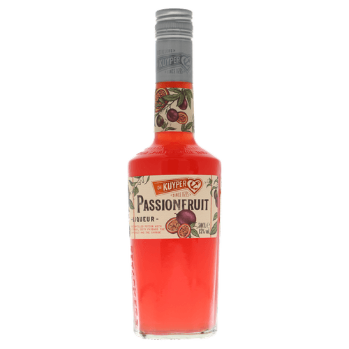 Foto van De Kuyper Likeur passionfruit op witte achtergrond