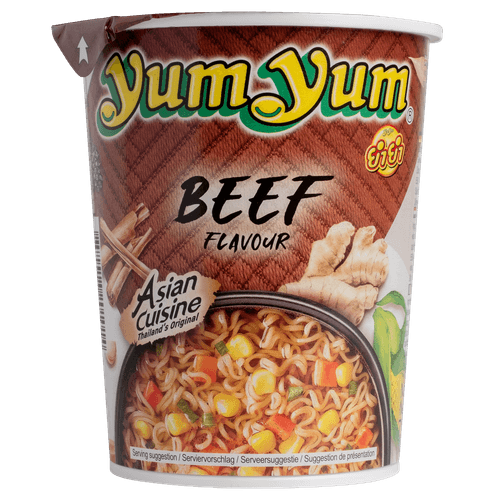 Foto van Yum Yum Noodles rund op witte achtergrond