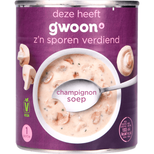 Foto van G'woon Champignonsoep op witte achtergrond