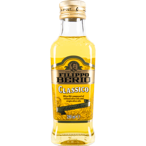 Foto van Olijfolie classico op witte achtergrond