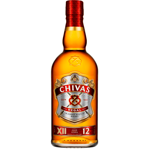 Foto van Chivas Regal Whisky op witte achtergrond