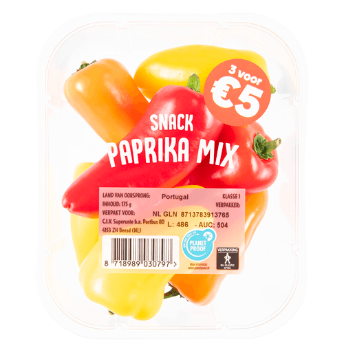 Foto van Snack paprika schaal portugal op witte achtergrond