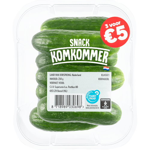 Foto van Snoep komkommer op witte achtergrond