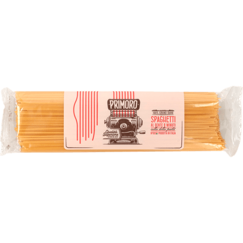 Foto van Spaghetti op witte achtergrond