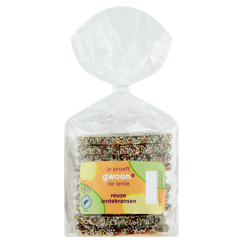 Foto van G'woon Lente kransen op witte achtergrond