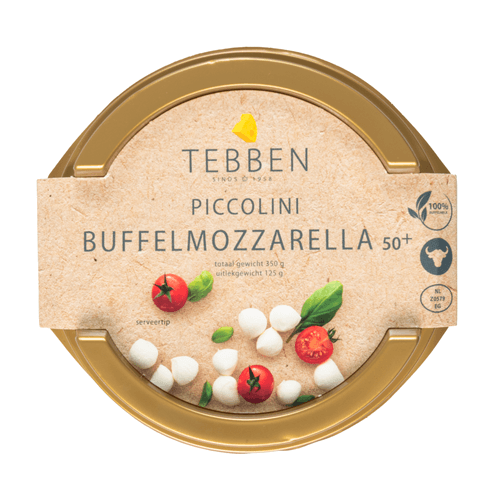 Foto van Buffelmozzarella piccolini op witte achtergrond