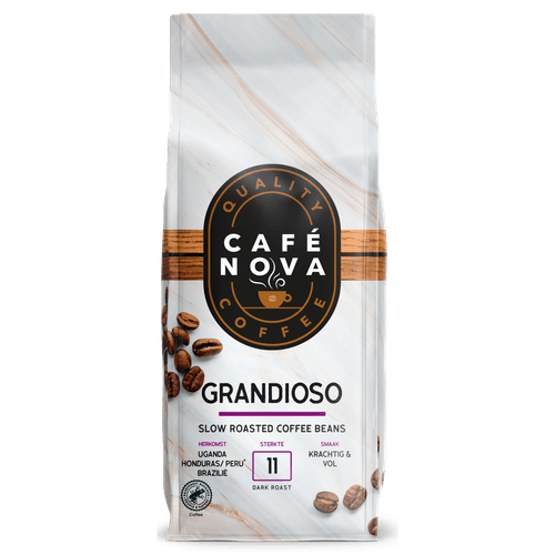 Foto van Cafe Nova Koffiebonen slow roasted grandioso op witte achtergrond