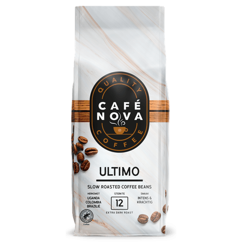 Foto van Cafe Nova Koffiebonen slow roasted ultimo op witte achtergrond