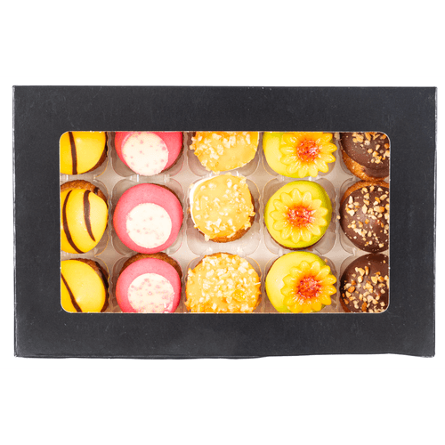 Foto van DekaVers Ambachtelijke petitfours 15 stuks op witte achtergrond