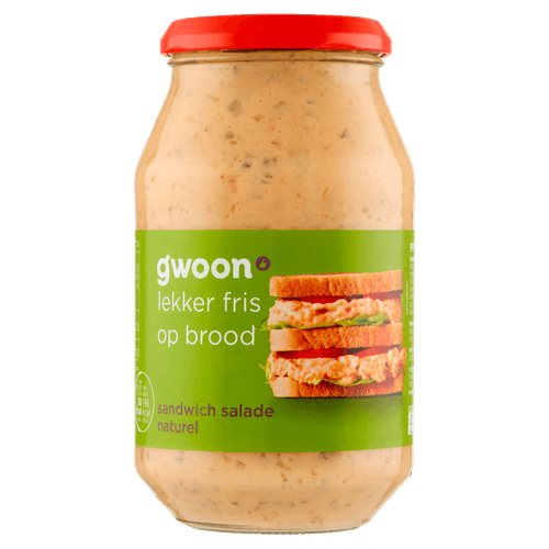 Foto van G'woon Sandwich salade op witte achtergrond