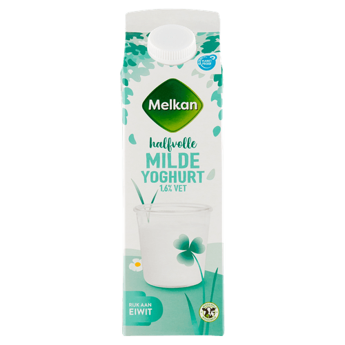 Foto van Melkan Milde yoghurt halfvol op witte achtergrond