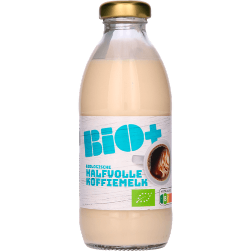 Foto van Bio+ Koffiemelk halfvol op witte achtergrond