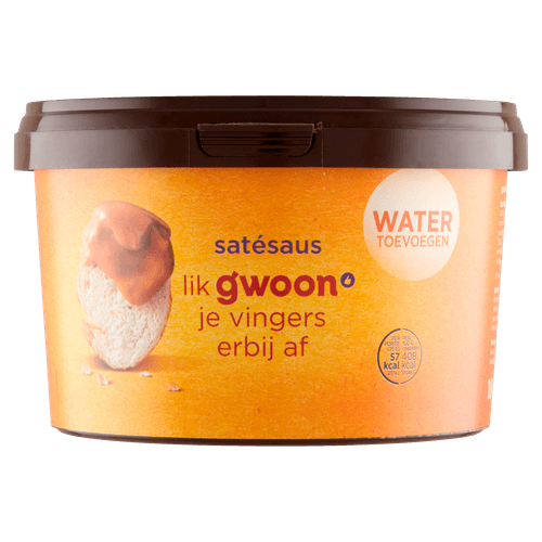 Foto van G'woon Satesaus geconcentreerd op witte achtergrond