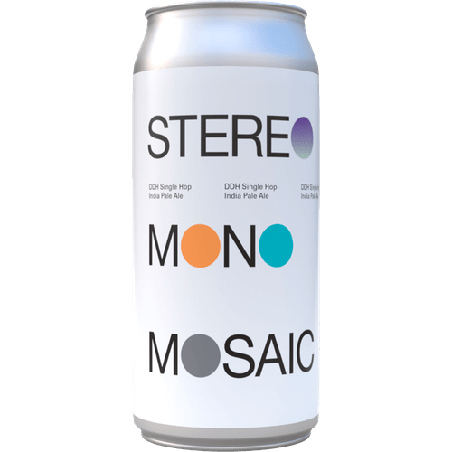 Foto van To ol Stereo mono mosaic op witte achtergrond