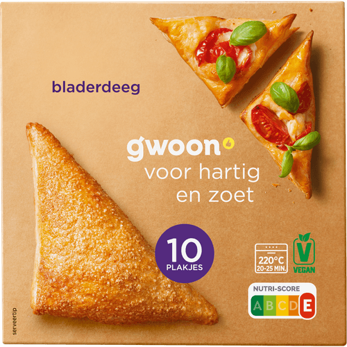 Foto van G'woon Bladerdeeg op witte achtergrond