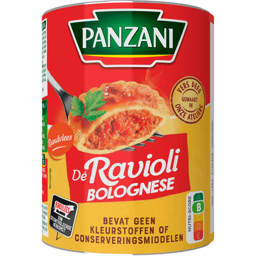 Foto van Ravioli bolognese op witte achtergrond