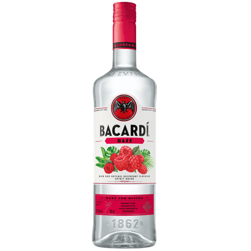 Foto van Bacardi Rum razz op witte achtergrond