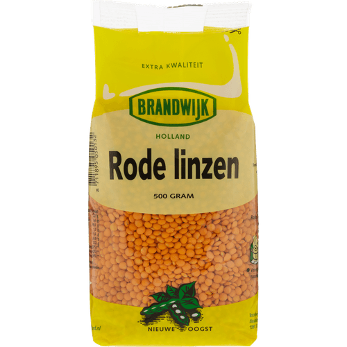 Foto van Brandwijk Rode linzen op witte achtergrond