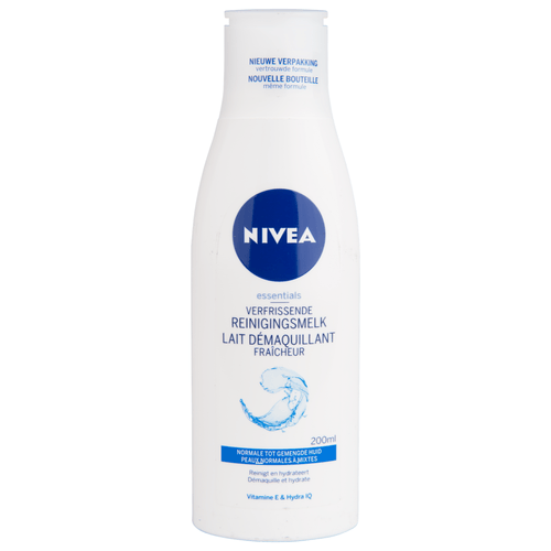 Foto van Nivea Reinigingsmelk normale huid op witte achtergrond