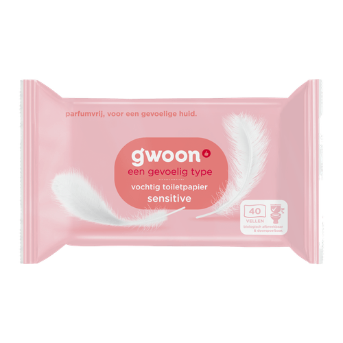 Foto van G'woon Vochtig toiletpapier sensitive op witte achtergrond