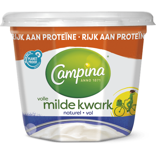 Foto van Campina Volle milde kwark naturel op witte achtergrond