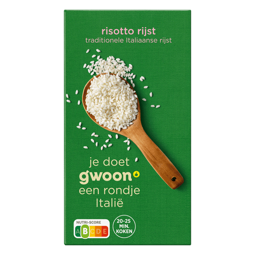 Foto van G'woon Risotto rijst op witte achtergrond