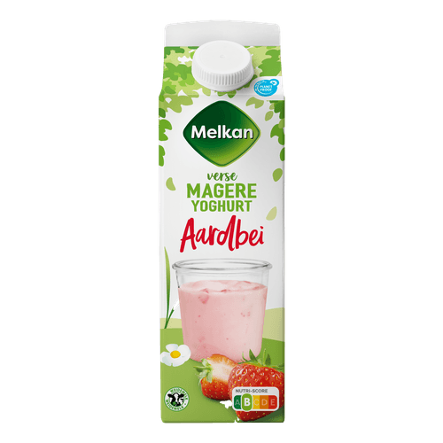 Foto van Melkan Vruchtenyoghurt aardbei op witte achtergrond
