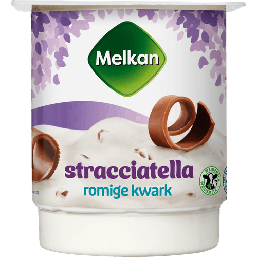 Foto van Melkan Halfvolle kwark stracciatella op witte achtergrond