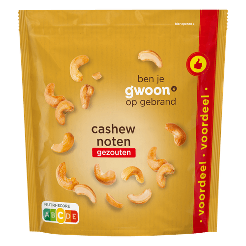 Foto van G'woon Cashewnoten gezouten op witte achtergrond