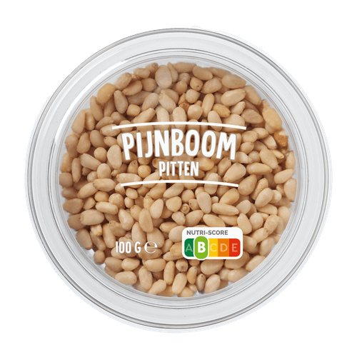 Foto van Pijnboompitten op witte achtergrond